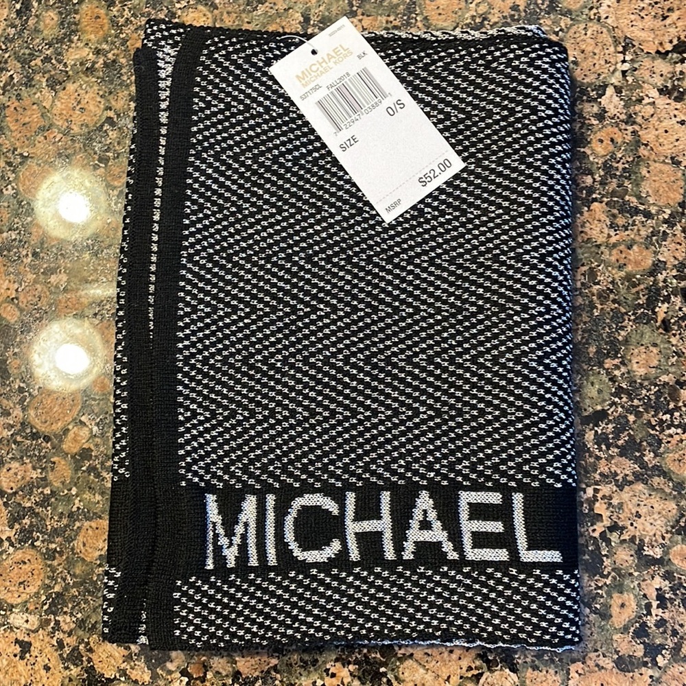 MICHAEL KORS SCARF BLACK WITH SILVER 10” WIDE RETAIL 52.00 NWT